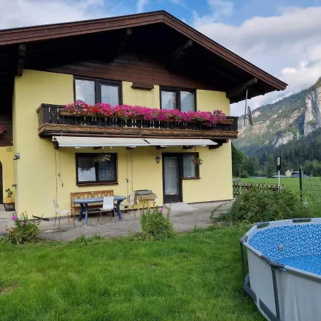 Penzion Apia House Unken