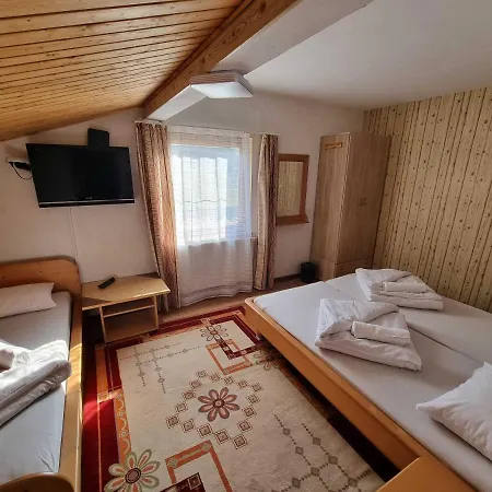 Penzion Apia House *