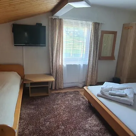 Pensión Apia House