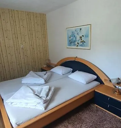 Apia House Unken