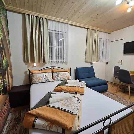 Apia House Unken