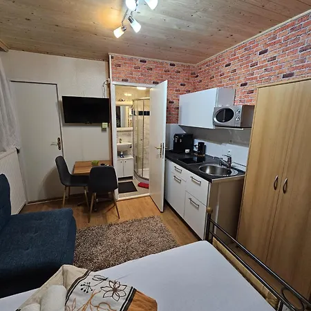 بيت ضيافة Apia House